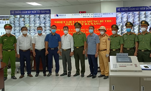 Ông Nguyễn Văn Quảng - Bí thư Thành uỷ Đà Nẵng đã đến thăm và động viên CBNV vận hành hầm Hải Vân