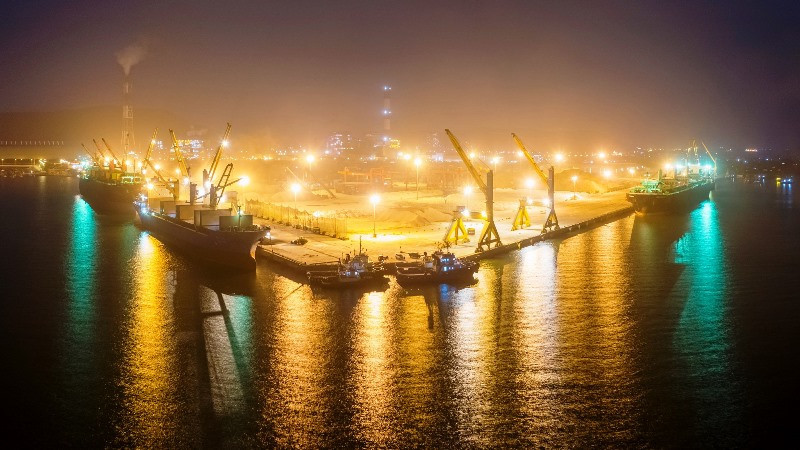 Một góc Cảng quốc tế Nghi Sơn về đêm - Ảnh: Cảng Nghi Sơn