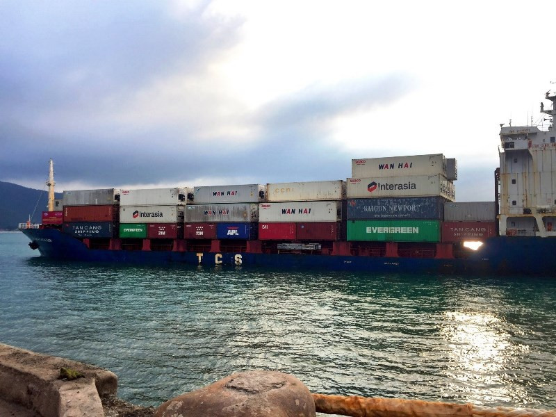 Tàu container của Tổng Công ty Tân Cảng Sài Gòn cập cảng Vũng Áng - Ảnh: Tân Cảng Sài Gòn