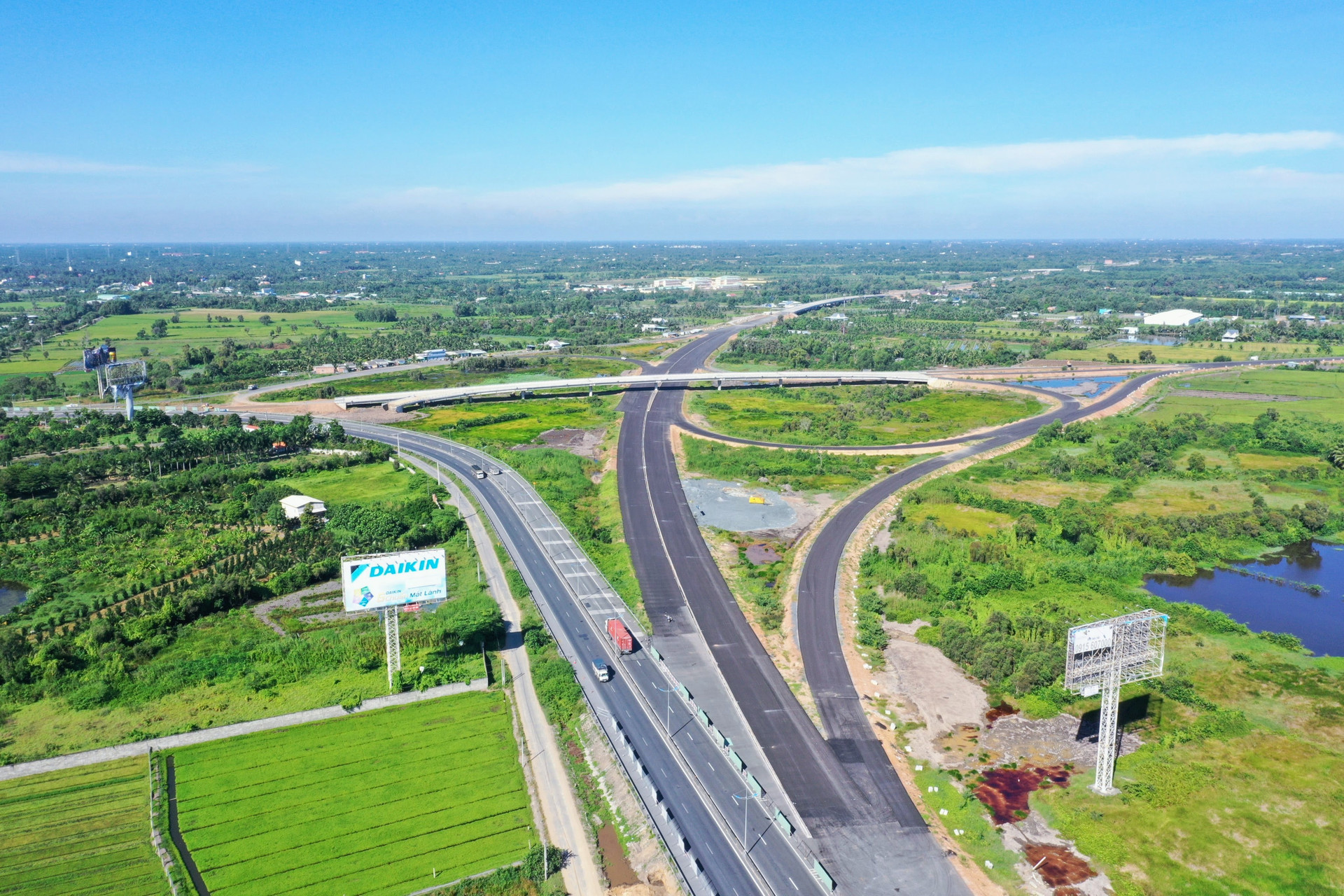 Cao tốc Trung Lương - Mỹ Thuận, một trong nhiều dự án giao thông do Tập đoàn Đèo Cả tham gia thực hiện