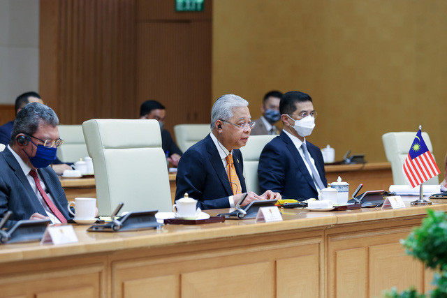 Thủ tướng Ismail Sabri Yaakob bày tỏ ấn tượng sâu sắc về những thành tích phát triển của Việt Nam thời gian qua - Ảnh: VGP/Nhật Bắc