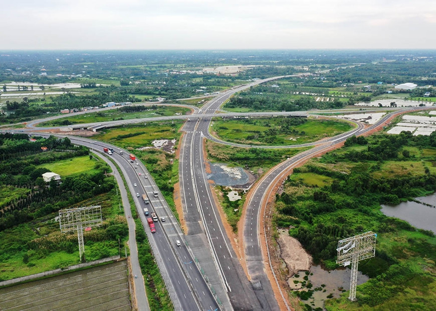 Đường cao tốc Trung Lương-Mỹ Thuận, một trong các dự án cao tốc được triển khai theo phương thức PPP. Ảnh: THANH XUÂN 