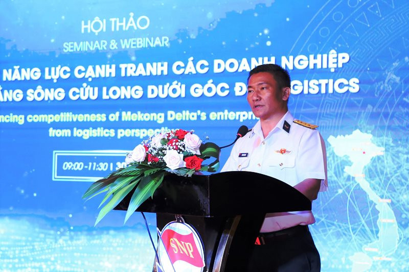 Thượng tá Bùi Văn Quỳ, Phó TGĐ Tổng công ty Tân Cảng Sài Gòn phát biểu khai mạc hội thảo