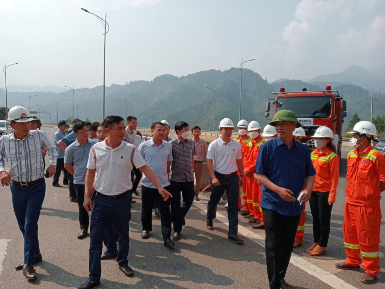 Thứ trưởng Lê Đình Thọ và các ban ngành chức năng kiểm tra các khâu quản lý trước khi đưa cao tốc Sơn La - Túy Loan vào vận hành