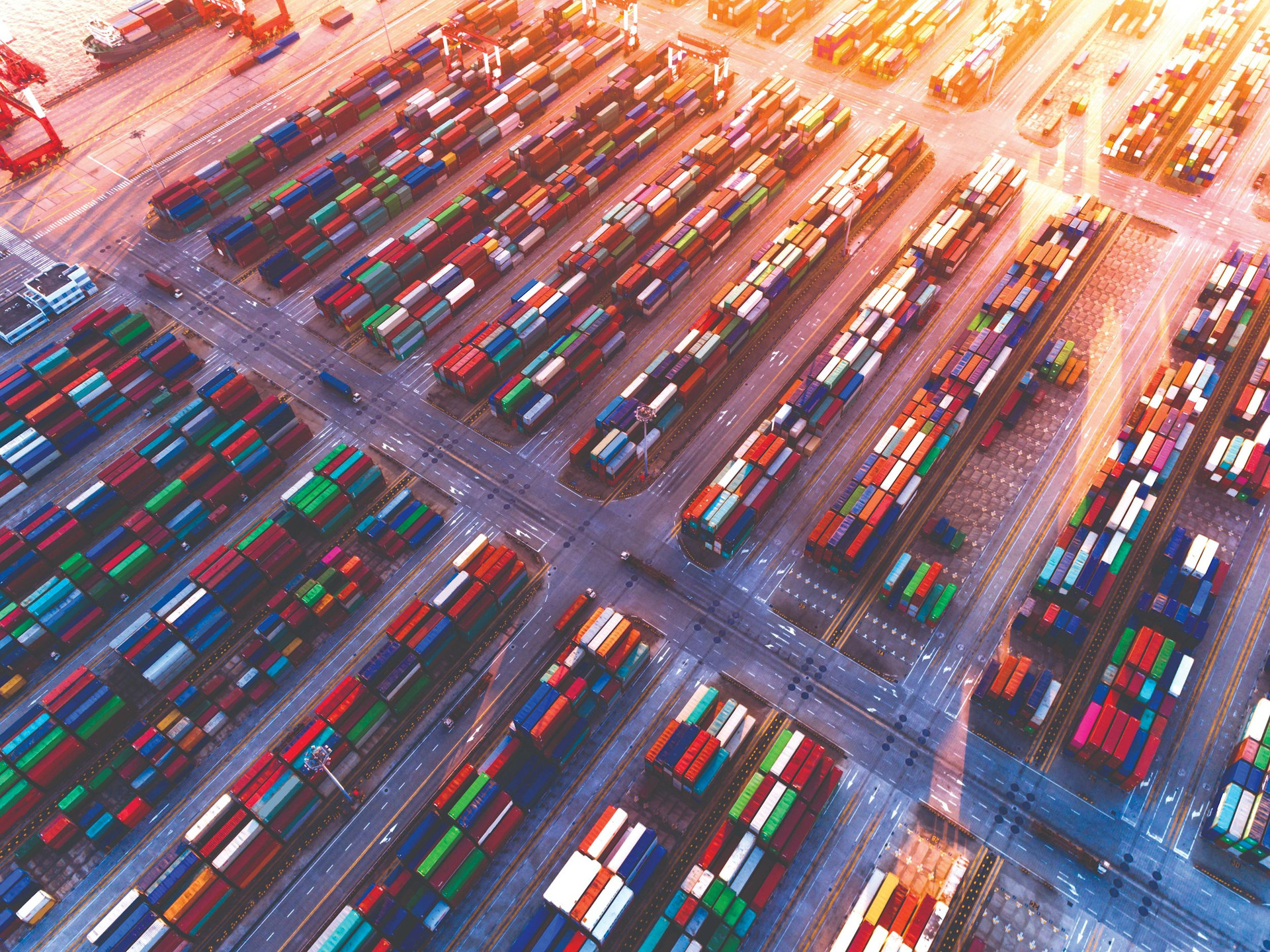 shanghai-container-terminal-dusk-one-largest-cargo-port-world_1-compressed.jpeg