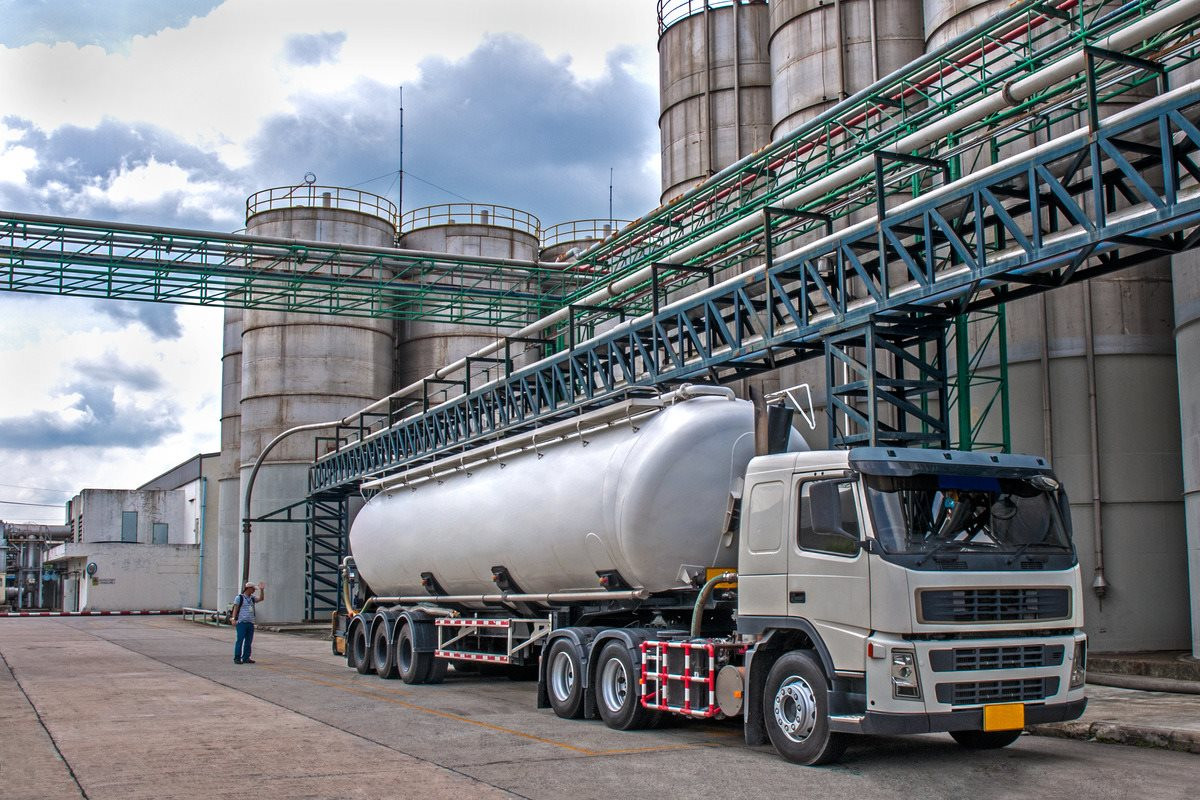 truck-tanker-danger-petrochemical-delivery-1-.jpg