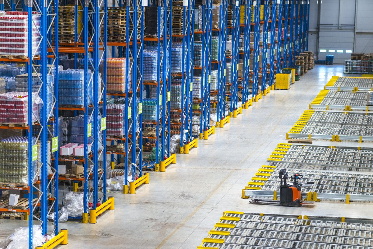 distribution-warehouse-building-interior-large-storage-area-with-goods-shelf-1-.jpg
