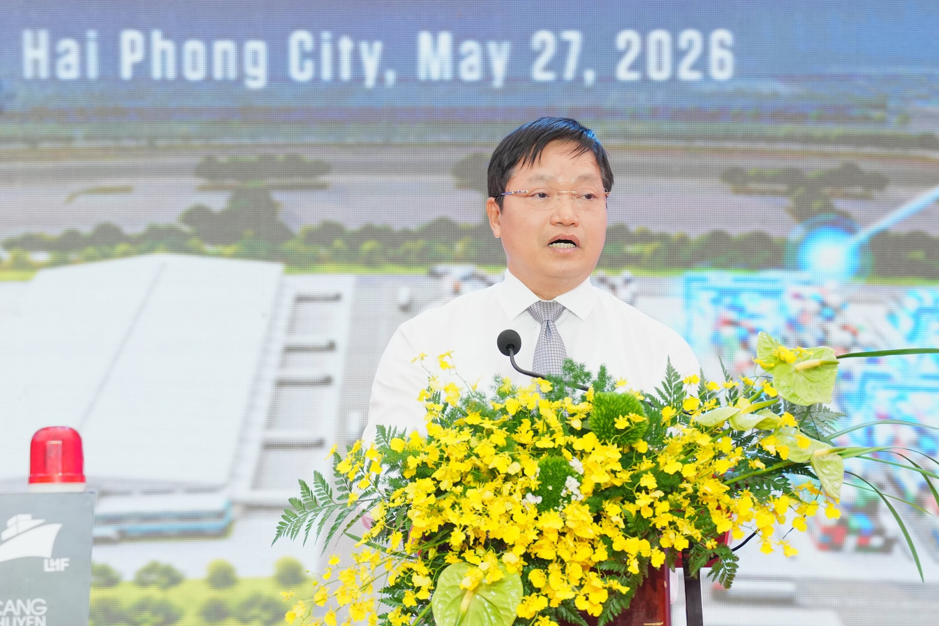 3.-ong-tran-van-phuong-chu-tich-hdnd-dac-khu-cat-hai.jpg