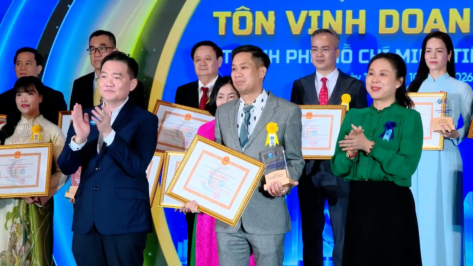 ong-le-nhu-vu-nhan-giai-doanh-nhan-tieu-bieu-2026hcm_.jpg