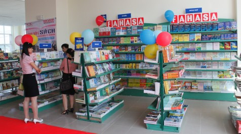 FAHASA trở thành 10 nhà bán lẻ hàng đầu Việt Nam năm 2012
