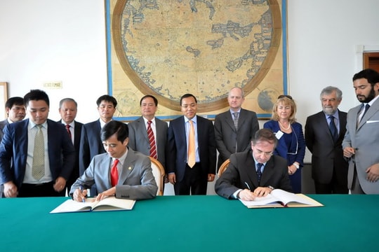VN-Italy ký hiệp định hợp tác về hàng không