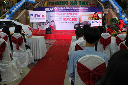 BIDV trao Toyota Vios cho Khách hàng trúng thưởng