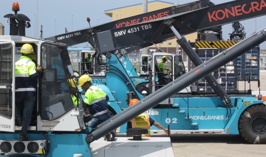 CMIT organized a “Reach Stacker Safety Day 2013