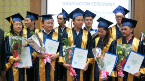 Viện Logistics trao bằng tốt nghiệp của FIATA cho 13 học viên