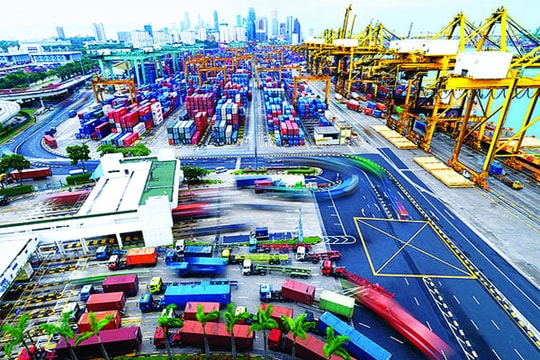 Singapore quốc gia phát triển logistics thành công