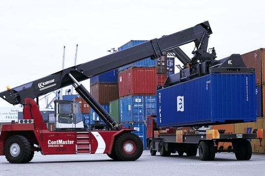 Mô hình lựa chọn hoạt động logistics  cho thuê ngoài tại doanh nghiệp