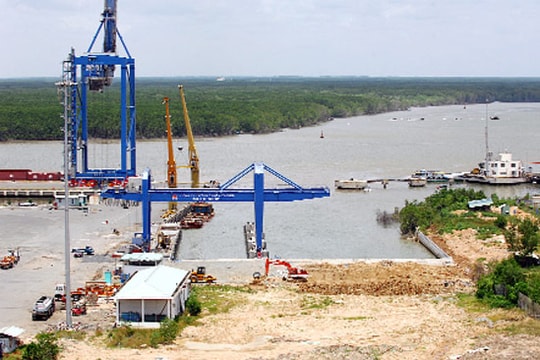 DN cảng biển tự “dìm” nhau