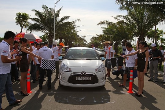 Mừng sinh nhật Diễn đàn Otosaigon.com – OS lần thứ 9