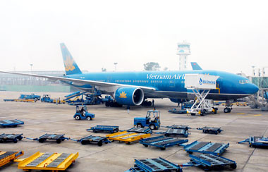 Vận tải hàng không vẫn “èo uột” khi công suất tăng