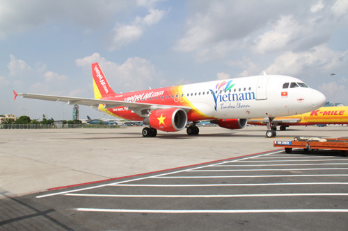 Máy bay mang biểu tượng mới của du lịch Việt Nam đã về tới Tân Sơn Nhất