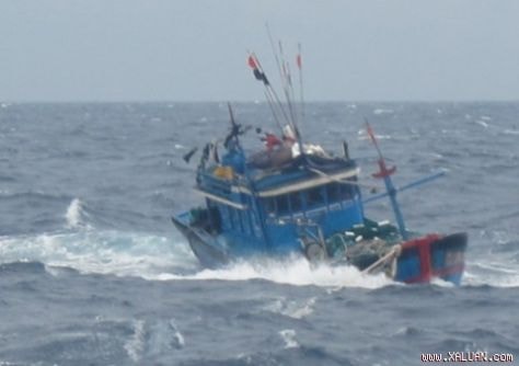 Nhiều tàu thuyền bị nạn trên biển