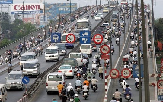 Cỗ xe kinh tế Việt Nam còn ì ạch