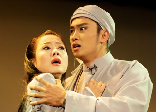 IDECAF ra mắt kịch thơ