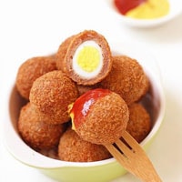 Cá ngừ bọc trứng cút chiên giòn rụm