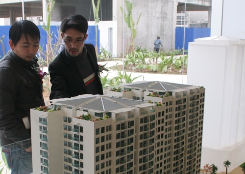 Bất động sản giá “mềm” bung hàng