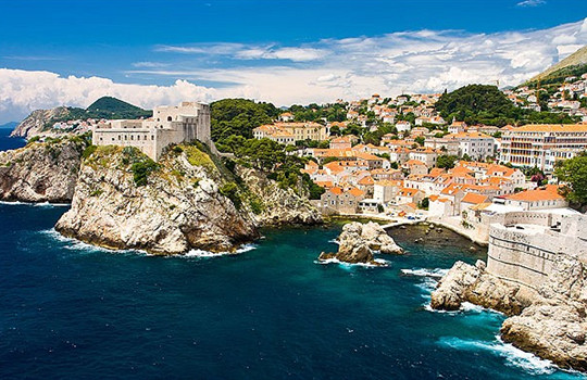 Thưởng ngoạn mùa hè sôi động ở Dubrovnik