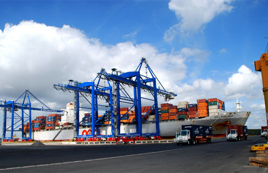 Cụm cảng Cái Mép - Thị Vải:  Tín hiệu trở thành cảng trung chuyển quốc tế