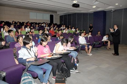 Chương trình đào tạo tài năng trẻ chuỗi cung ứng và cuộc thi logisticscom 2014