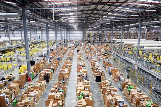 Trung tâm đóng gói đơn hàng "khủng" của hãng Amazon