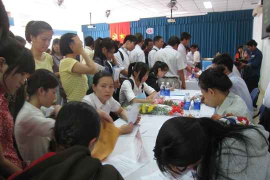 Hàng chục ngàn việc làm dịp cuối năm