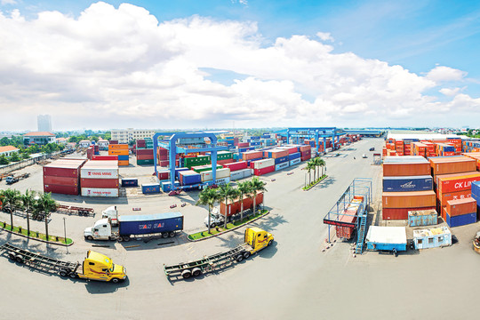 Binh Duong pushes up logistics service development