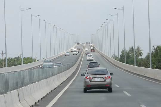 1.8.2016, cao tốc TPHCM – Long Thành – Dầu Giây giảm 10% phí