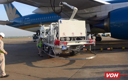 Sân bay Tân Sơn Nhất: Nạp nhiên liệu cho máy bay không cần xe bồn