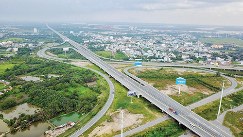 Hoàn thiện kết cấu hạ tầng giao thông: Giải pháp nào hóa giải được thách thức?