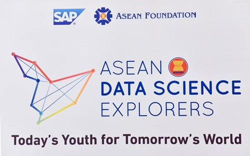 Sinh viên Việt Nam lần đầu tiên đoạt giải cuộc thi Khám phá khoa học số ASEAN