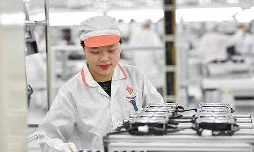 Có gì ở nhà máy sản xuất điện thoại thông minh VinSmart?
