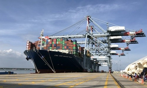 Tàu container lớn nhất thế giới chở hàng đi thẳng từ Việt Nam sang Bắc Âu