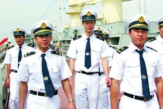 Hàng hải “hâm nóng” thị trường thuyền viên