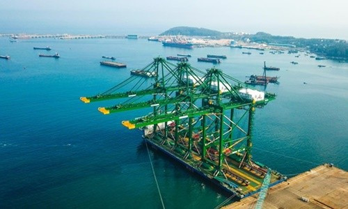 Xây cảng container đón tàu hàng siêu trường, siêu trọng ở miền Trung