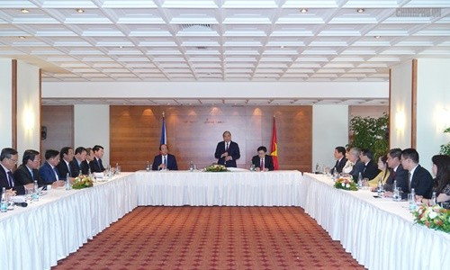 Thủ tướng gặp mặt Liên hiệp Hội người Việt tại châu Âu