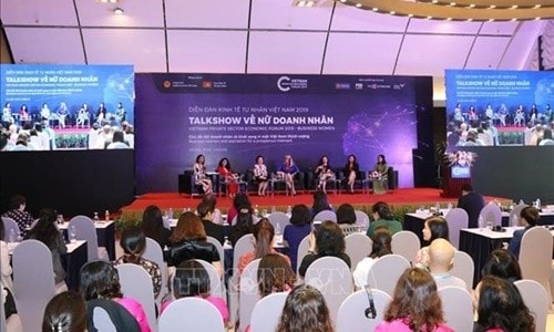 Những vấn đề nóng nhất được thảo luận tại Diễn đàn Kinh tế tư nhân