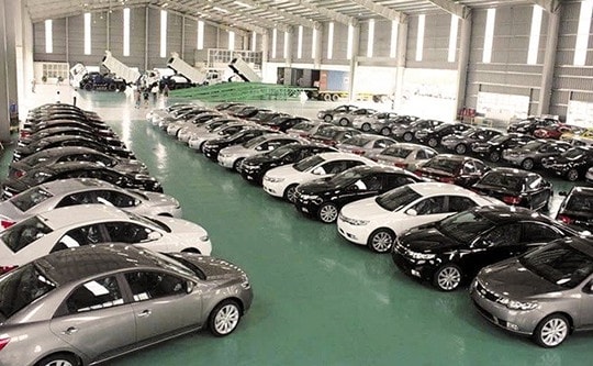 Ô tô nhập vào Việt Nam tăng mạnh trong nửa đầu tháng 5