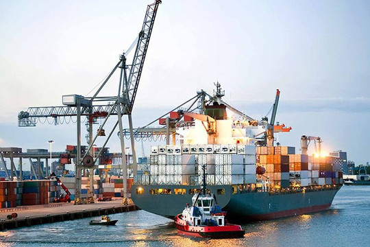 Vận tải biển lo sụt giảm sản lượng do căng thẳng trên Biển Đông