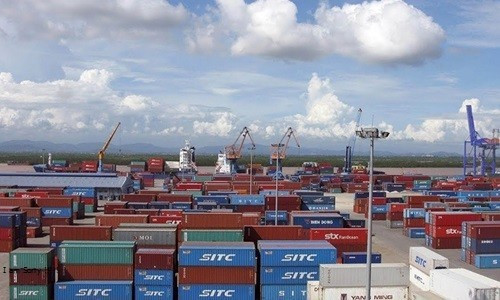 Giảm mạnh phí lưu kho, giải phóng hàng nghìn container tồn đọng