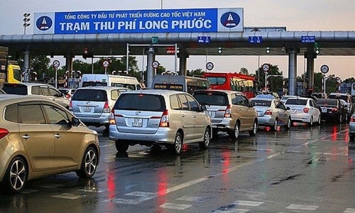 Thu phí tự động: Kiến nghị bắt buộc ô tô phải thực hiện dán thẻ đầu cuối