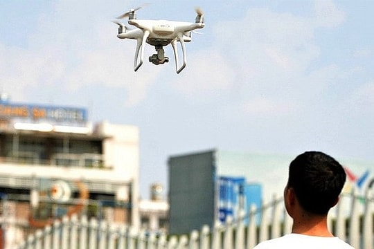 Quản lý chặt chẽ tàu bay không người lái và phương tiện bay siêu nhẹ